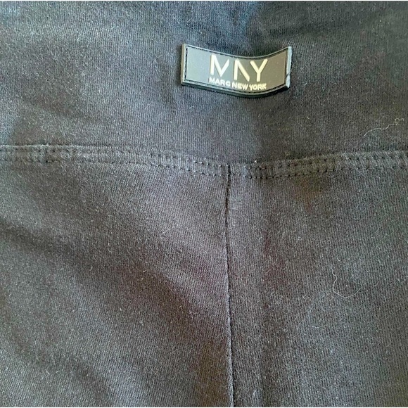 Marc New York performance designer leggings with open lattice front of legs L
C - Picture 7 of 8